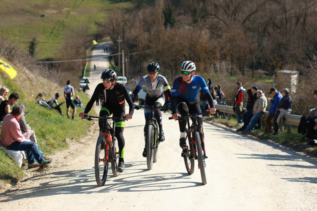 Pedalar na Toscana